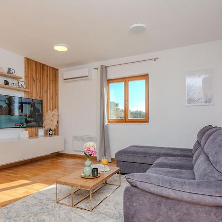 Holiday Home Lucy Pakoštane Extérieur photo