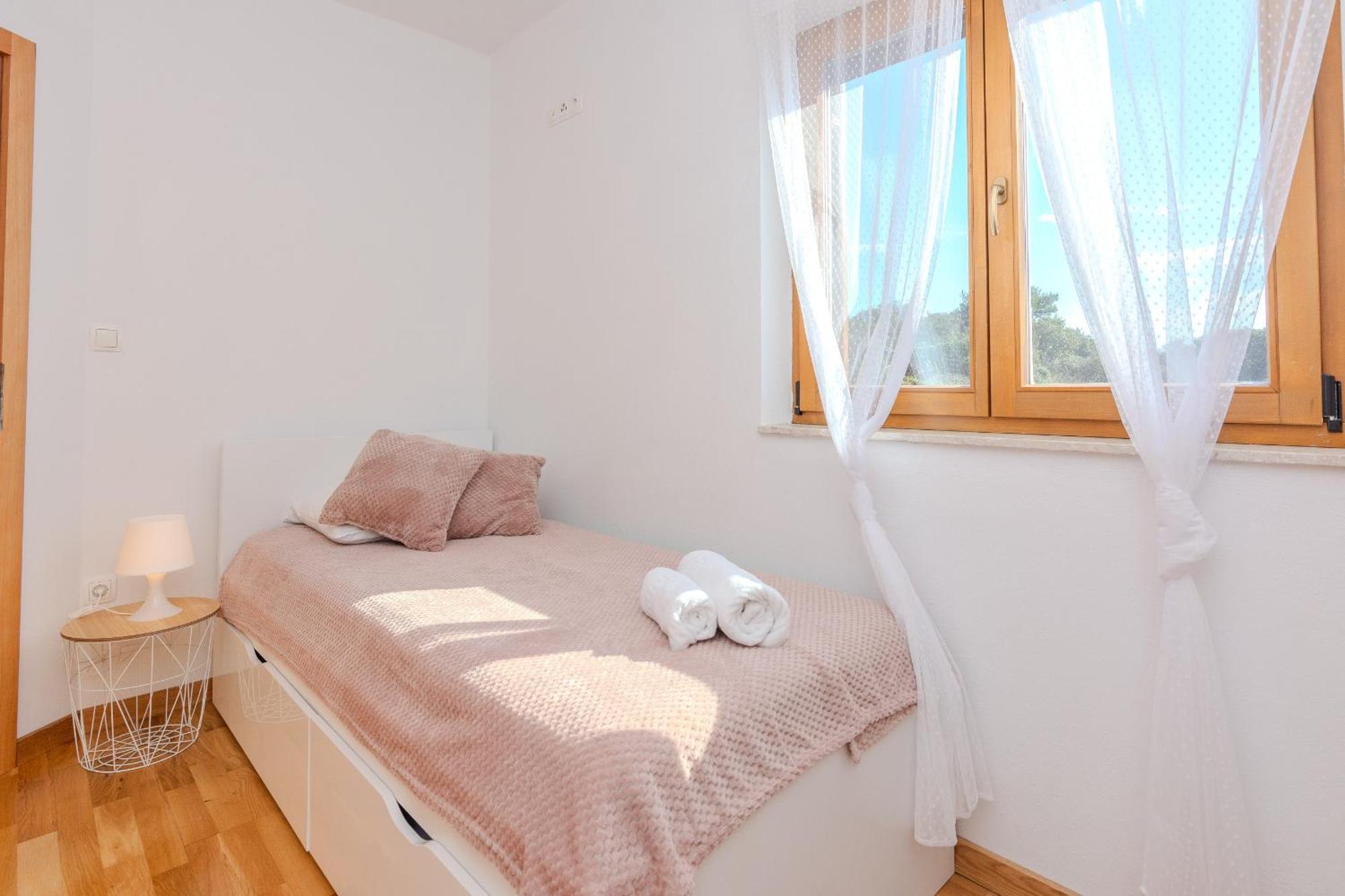 Holiday Home Lucy Pakoštane Extérieur photo